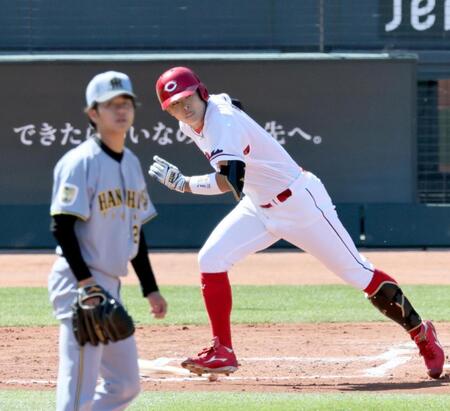 ３回、安打を放つ平川（撮影・田中太一）