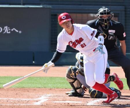 ３回、安打を放つ平川（撮影・田中太一）