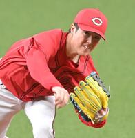 力投する広島先発の森下（撮影・飯室逸平）