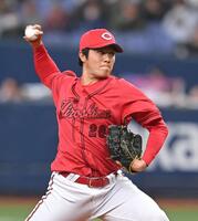 ６回、好リリーフを見せる益田（撮影・飯室逸平）