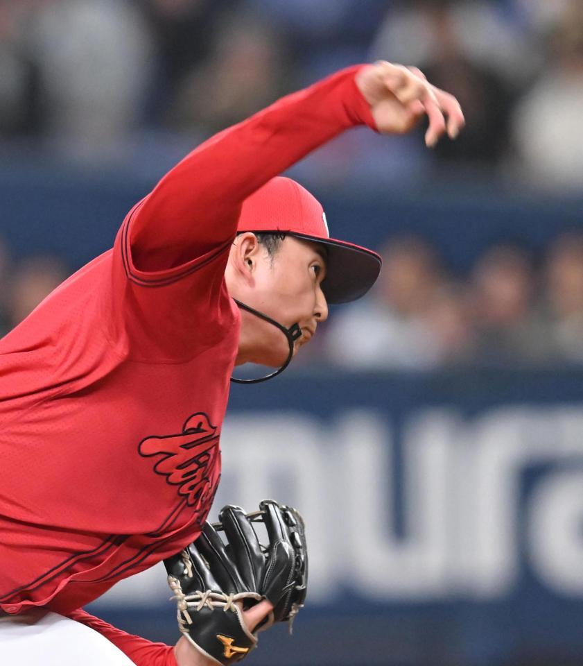 ７回、好リリーフをみせた斉藤汰（撮影・飯室逸平）