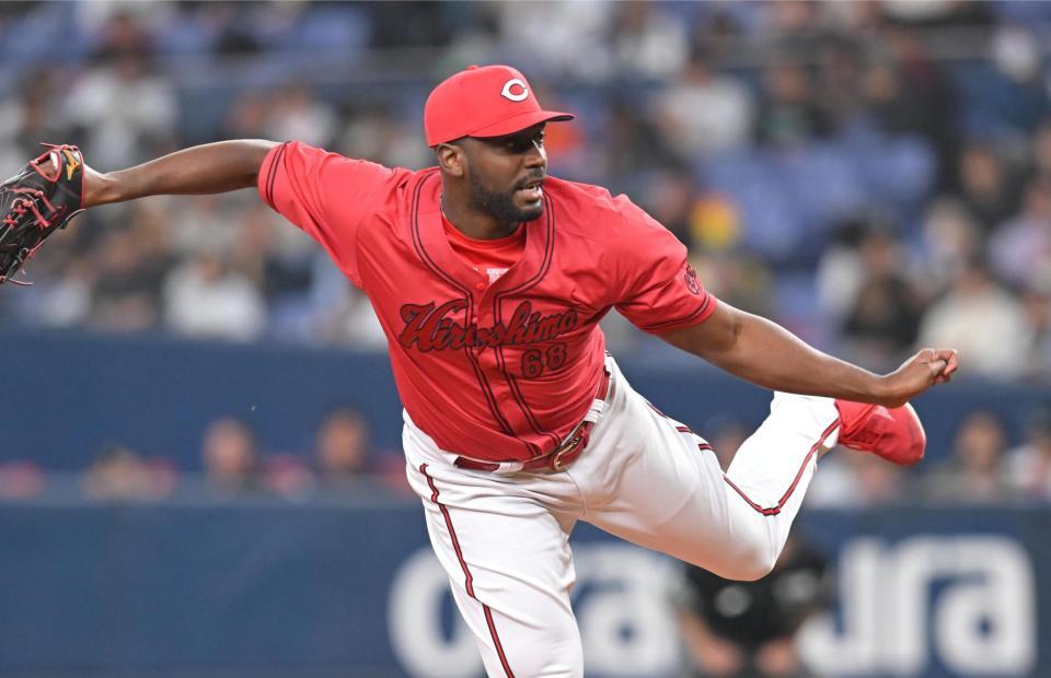 ６回、力投するハーン（撮影・飯室逸平）