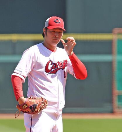 守備練習に励む床田（撮影・北村雅宏）