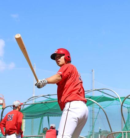 打撃練習する平川（撮影・北村雅宏）