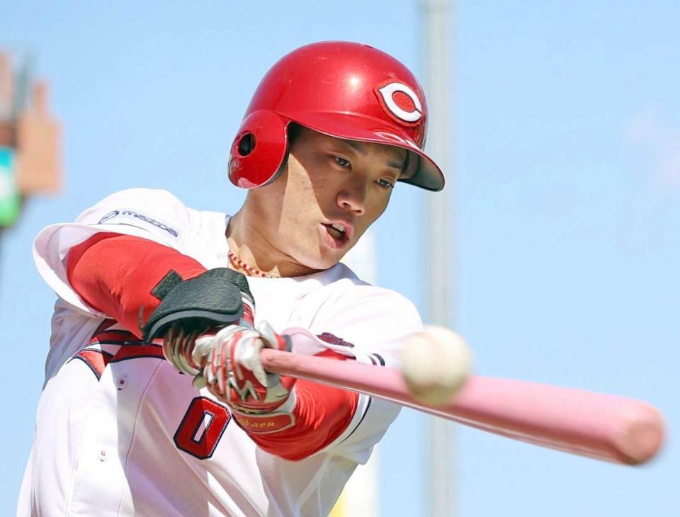 打撃練習する勝田　