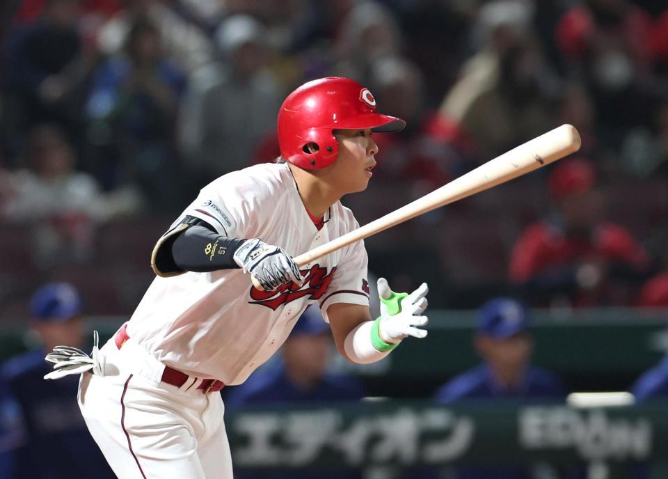 ５回、二ゴロを放つ平川（撮影・北村雅宏）