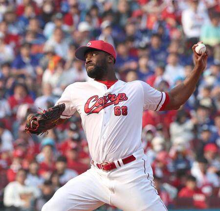 ８回途中から登板するハーン（撮影・北村雅宏）