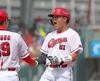 １回、中前打を放ち、ほえる平川（撮影・北村雅宏）