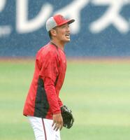 雨の中で練習する矢野　