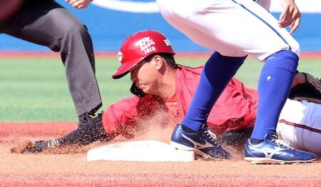 ３回、先制適時打を放ち、送球間に二塁に滑り込む大盛（撮影・石井剣太郎）