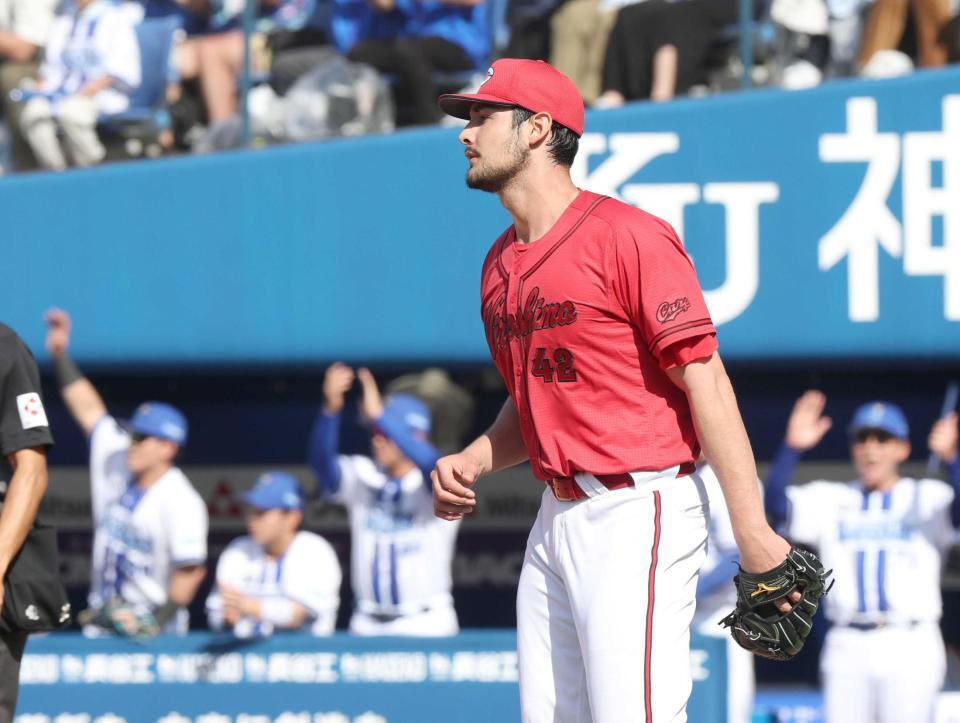 ３回、ＤｅＮＡ打線につかまり、４点を奪われるターノック（撮影・石井剣太郎）