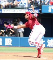 ２回、左前打を放つモンテロ