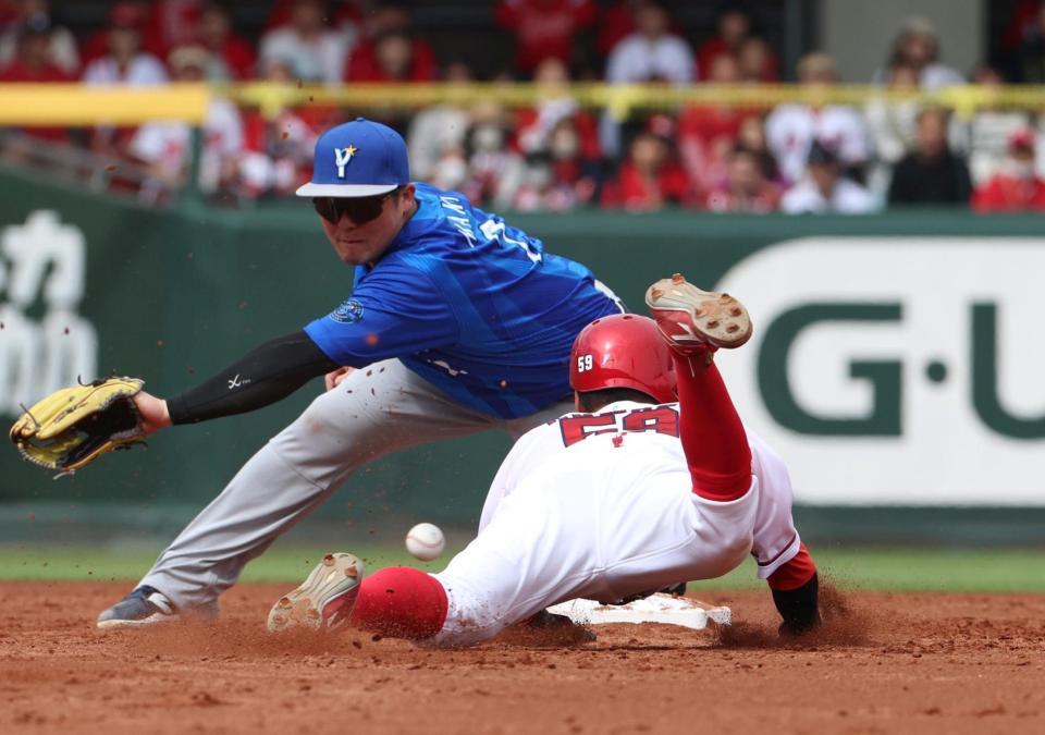 ３回、二盗に成功する大盛（撮影・北村雅宏）