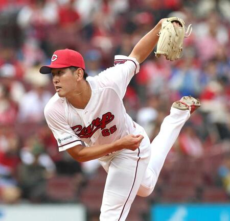 ９回から登板する遠藤（撮影・北村雅宏）