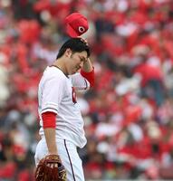 ７回、宮下を二ゴロに打ち取った床田（撮影・北村雅宏）