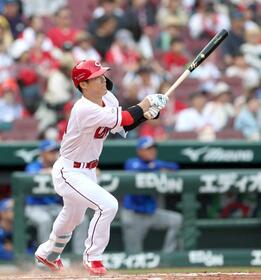 広島・二俣　適時三塁打含む２安打　今季初スタメンに応えた　１１年ぶりＤｅＮＡ戦開幕４連敗で５位転落　苦境の中で光