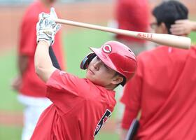 広島が打線を大幅改造　ドラ１・平川が「１番・右翼」で即スタメン　不振のファビアンと坂倉に代わり秋山と持丸が先発オーダーに