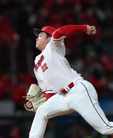 ７回から登板する高（撮影・北村雅宏）