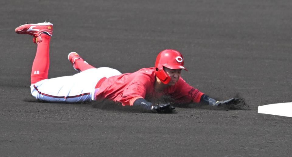 １回、二盗を決める大盛（撮影・飯室逸平）