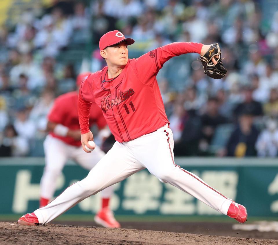 １１回、力投する斉藤（撮影・山口登）