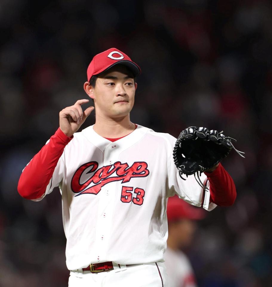 ４回、山本を三ゴロに打ち取った岡本（撮影・北村雅宏）