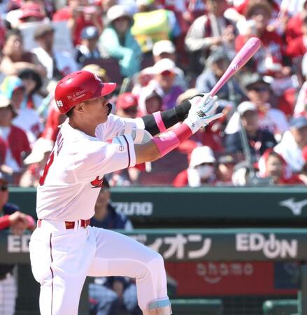 ４回、適時打を放つ二俣（撮影・北村雅宏）