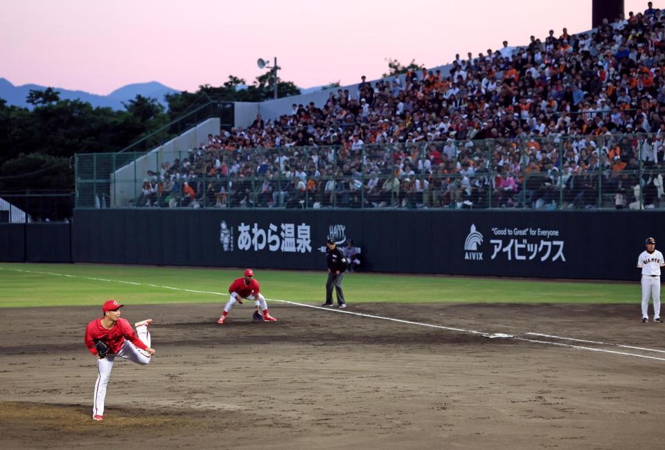 地元凱旋でのマウンドに立ち、力投見せる玉村（撮影・立川洋一郎）