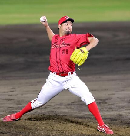 １３日の巨人戦、９回裏に登板して無失点に抑え１００セーブ・１００ホールドを達成した中崎