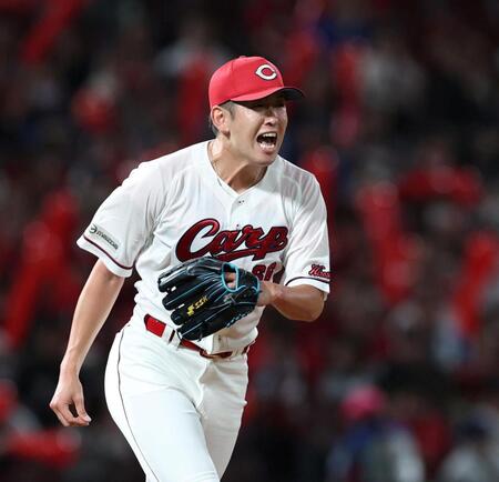 ７回、ピンチを無失点で切り抜け、雄たけびを上げる遠藤（撮影・北村雅宏）