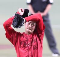 １回、汗を拭う岡本（撮影・北村雅宏）