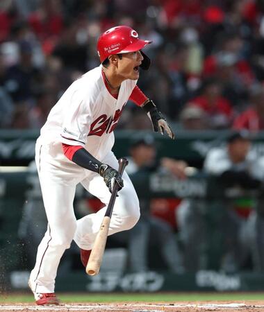 ３回、適時打を放つ名原（撮影・北村雅宏）