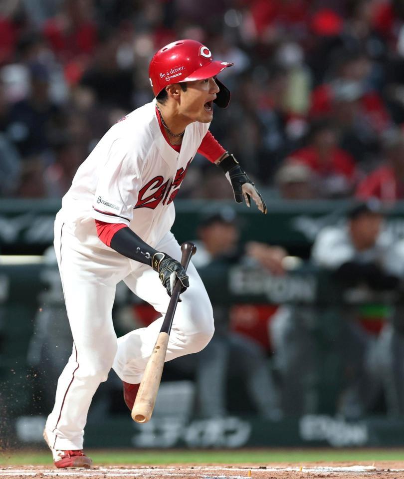３回、適時打を放つ名原（撮影・北村雅宏）