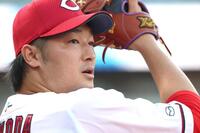 ２回、投球練習を行う床田（撮影・北村雅宏）