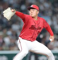 ８回に登板し力投する高（撮影・西岡正）
