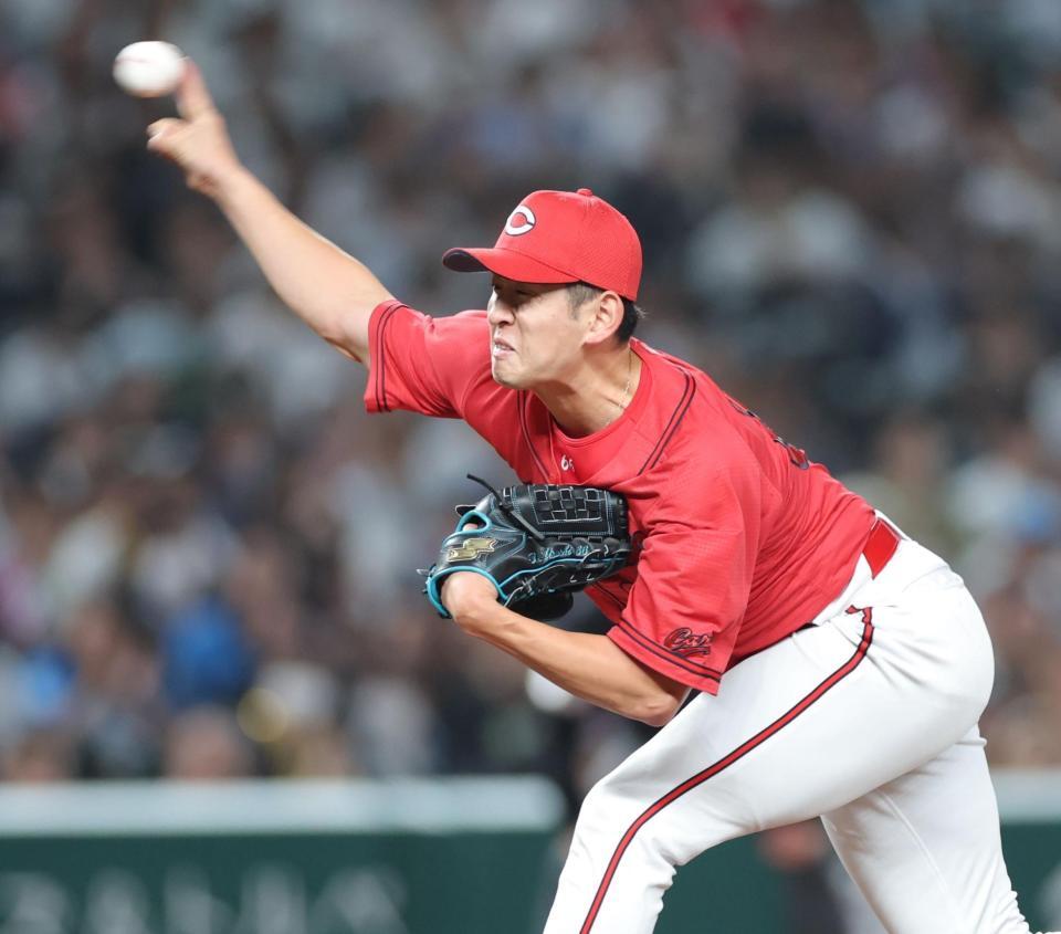 ７回に登板し力投する遠藤（撮影・西岡正）