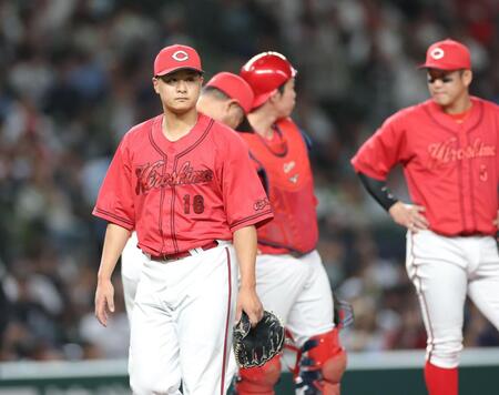 ５回、ピンチを招き、降板する森（撮影・西岡正）
