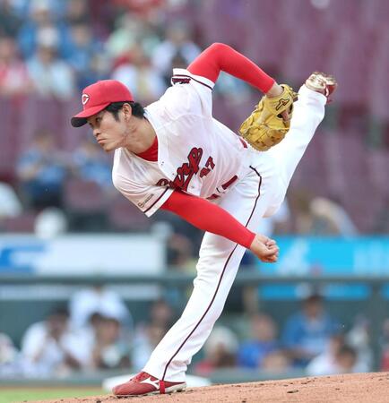 日本ハム打線相手に力投する斉藤（撮影・北村雅宏）
