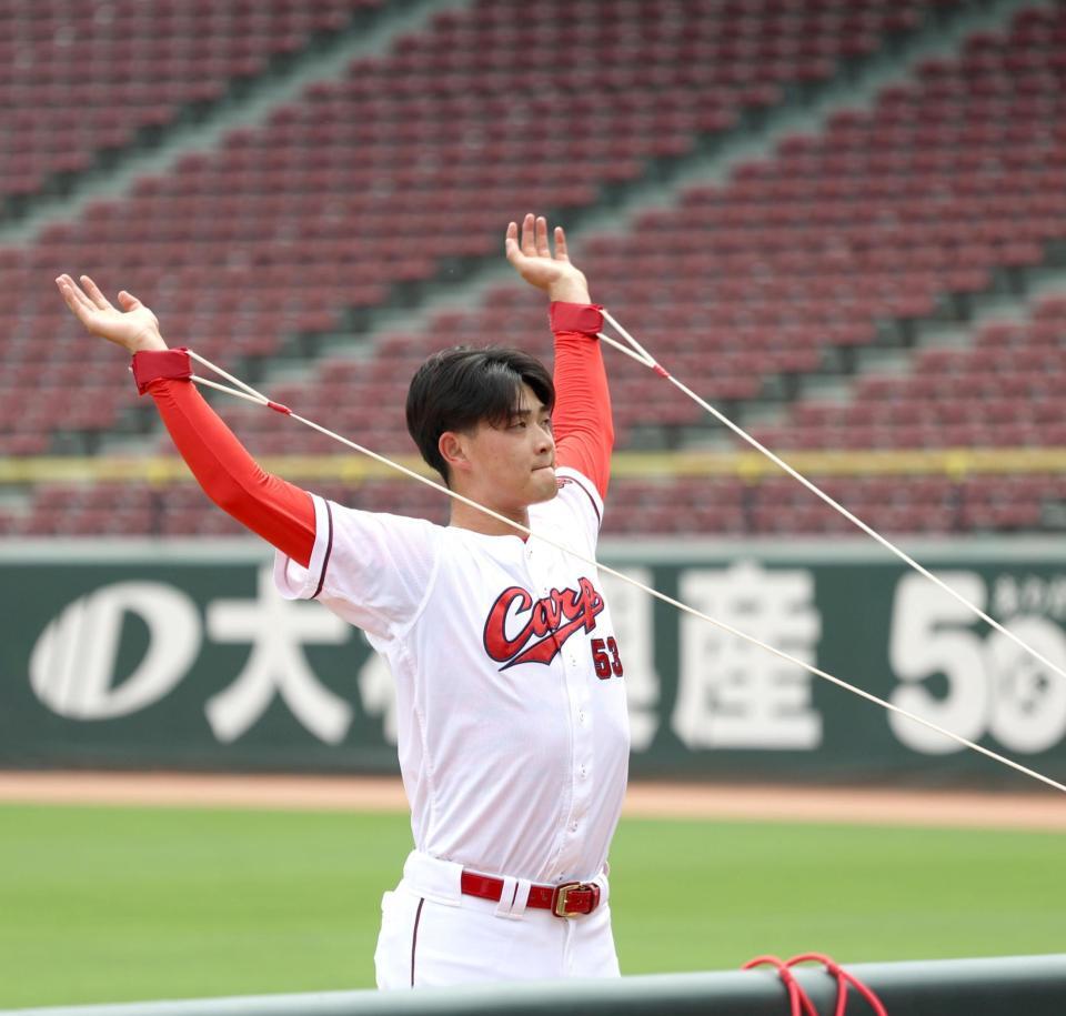 トレーニングする岡本（撮影・北村雅宏）