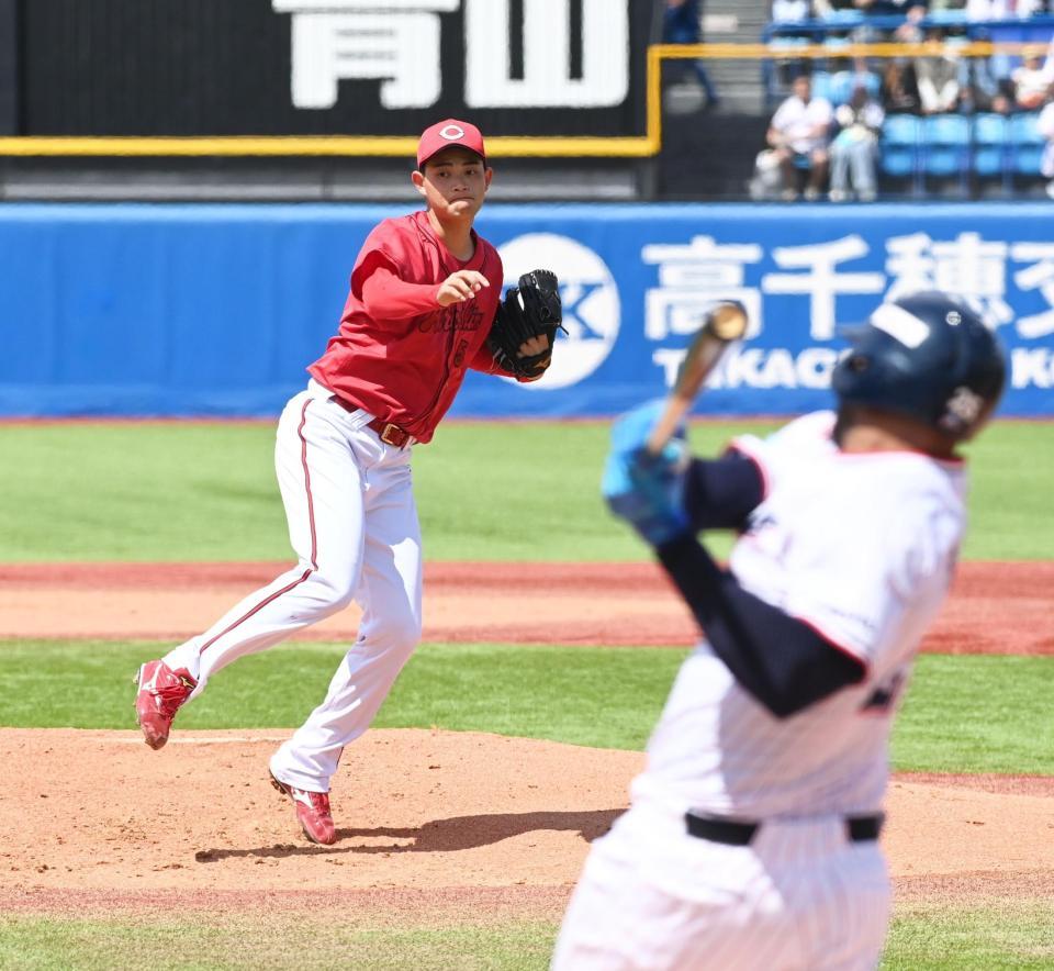 ６回無失点で６勝目を挙げた岡本（撮影・園田高夫）