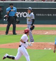 ２回、高橋は佐々木に同点ソロを許す（撮影・山口登）