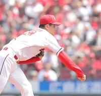 力投する先発の岡本（撮影・西田忠信）
