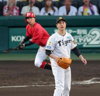 ３回、大盛に適時打を打たれ先制点を許す大竹（撮影・立川洋一郎）