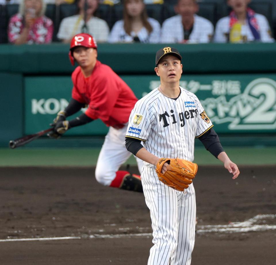 ３回、大盛に適時打を打たれ先制点を許す大竹（撮影・立川洋一郎）