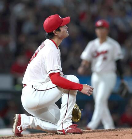 ５回、松尾に勝ち越しとなる押し出し四球を与えた斉藤優（撮影・北村雅宏）
