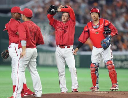 １回、巨人打線につかまる岡本（撮影・金田祐二）