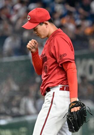 １回、泉口に先制打を許した岡本