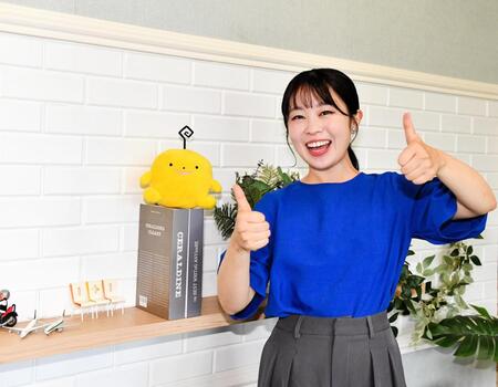 デイリースポーツのインタビューに応じた広島ホームテレビ・野村アナウンサー(撮影・畠山賢大）