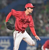 ９回から登板し１イニングを無失点に抑えた森浦（撮影・開出牧）