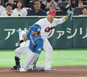 広島・坂倉は「５番・三塁」で出場　２打数無安打で途中交代も自身４度目の球宴楽しむ　初出場の遠藤と岡本は２９日の２戦目に登板へ
