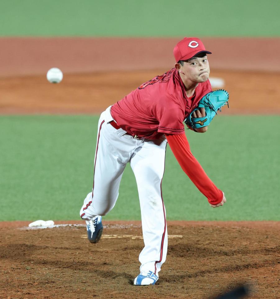 ８回、力投する岡本（撮影・山口登）